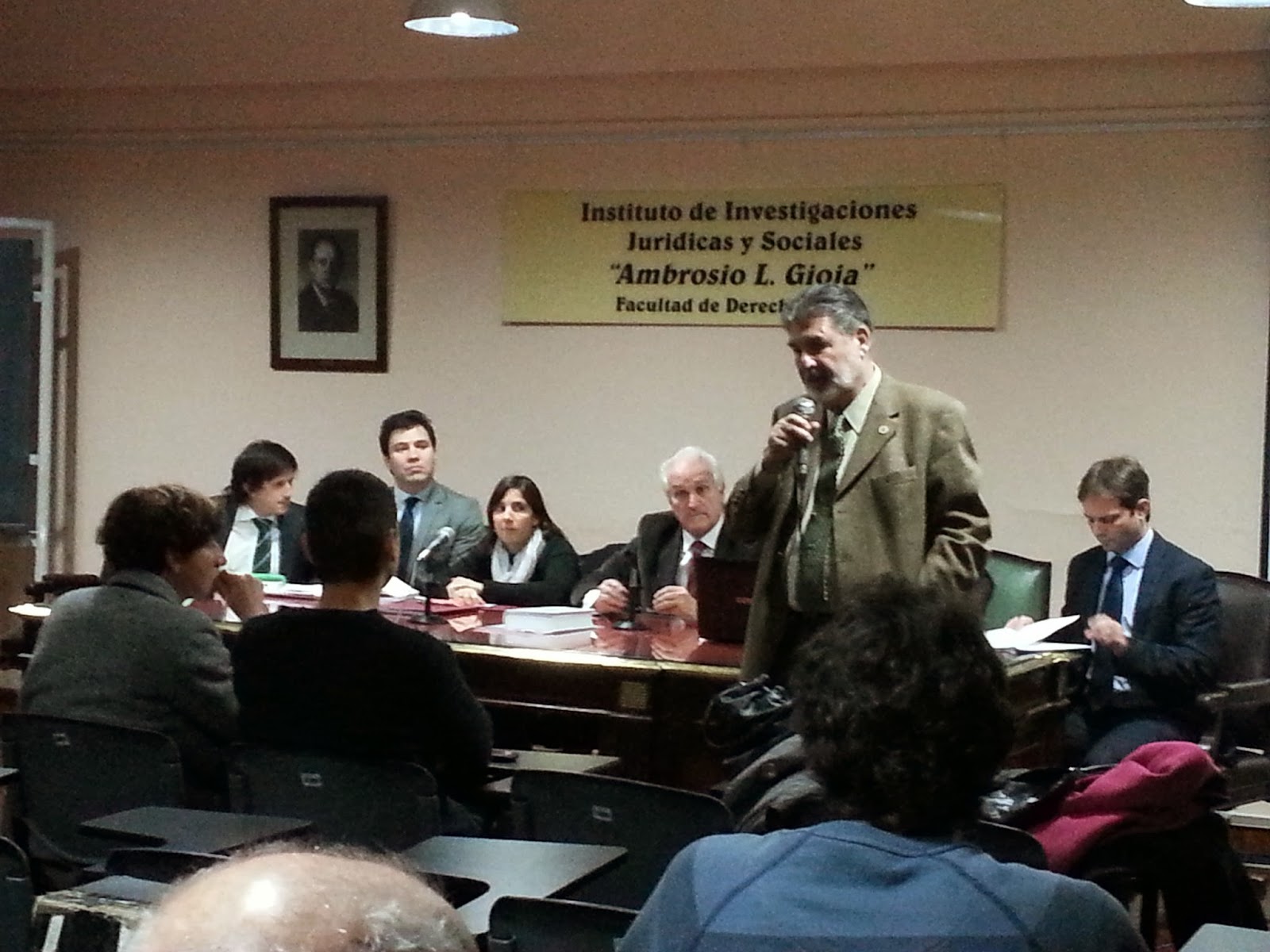 (14/8/2014) Presentación del Dr. Carlos Cárcova (Director del Inst. Gioja) 